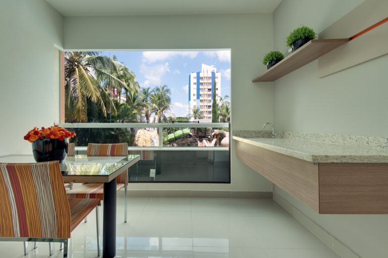 APARTAMENTO DECORADO – ALTA VISTA